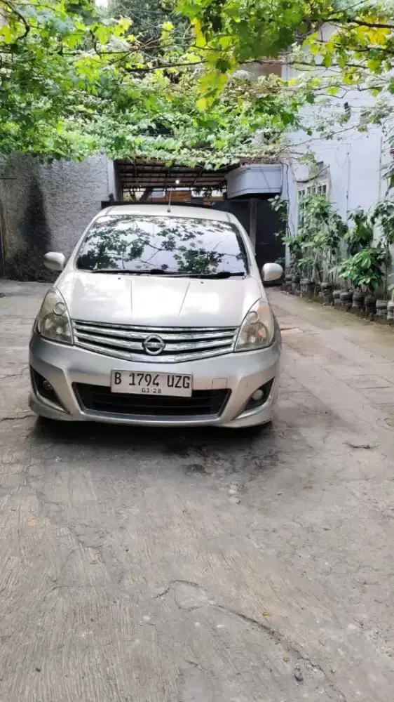 Dijual Nissan grand Livina xv at 2013