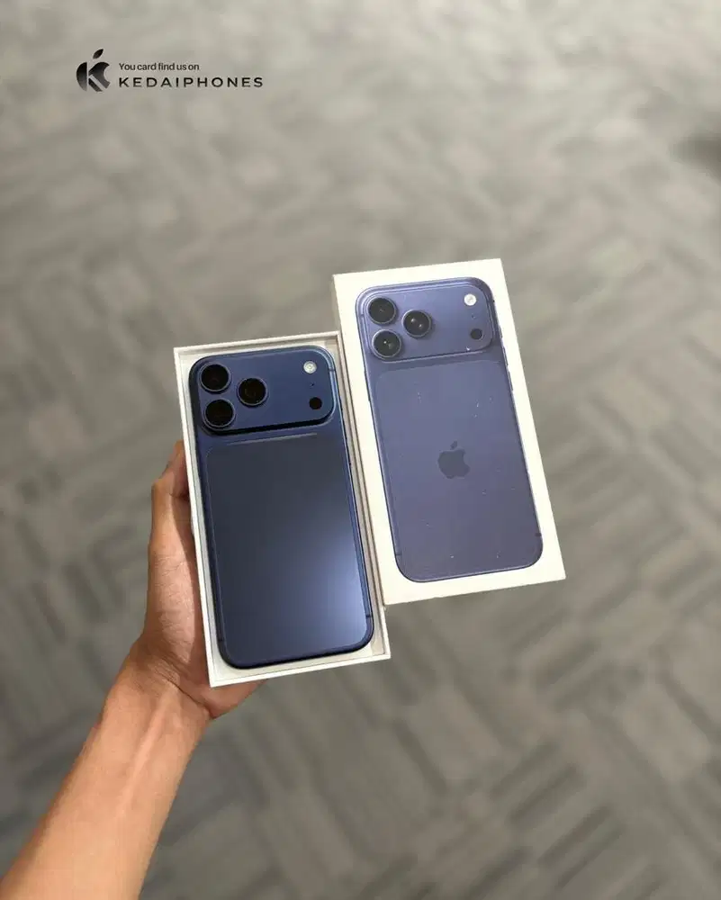 iPhone 17 Pro Max 256GB Deep Blue iBox garansi on Nov 2026
