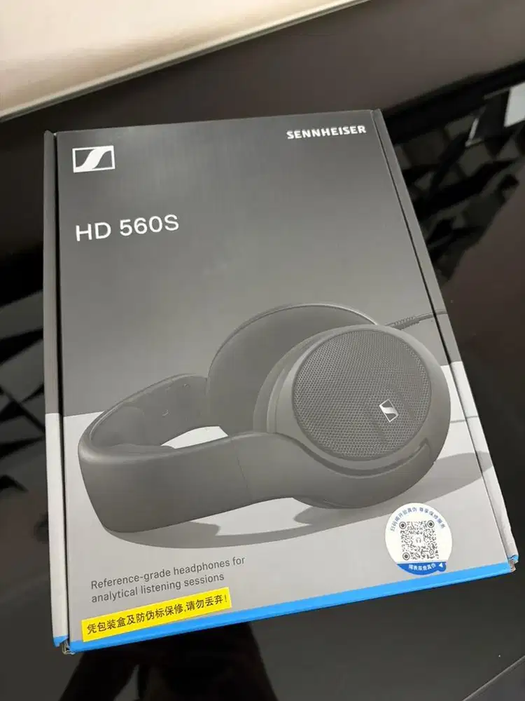 Headphones Sennheiser HD560S