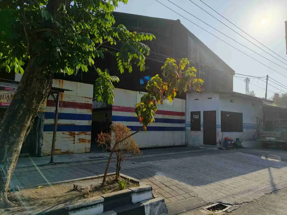 Gudang Siap Pakai Dekat Pintu Tol Solo