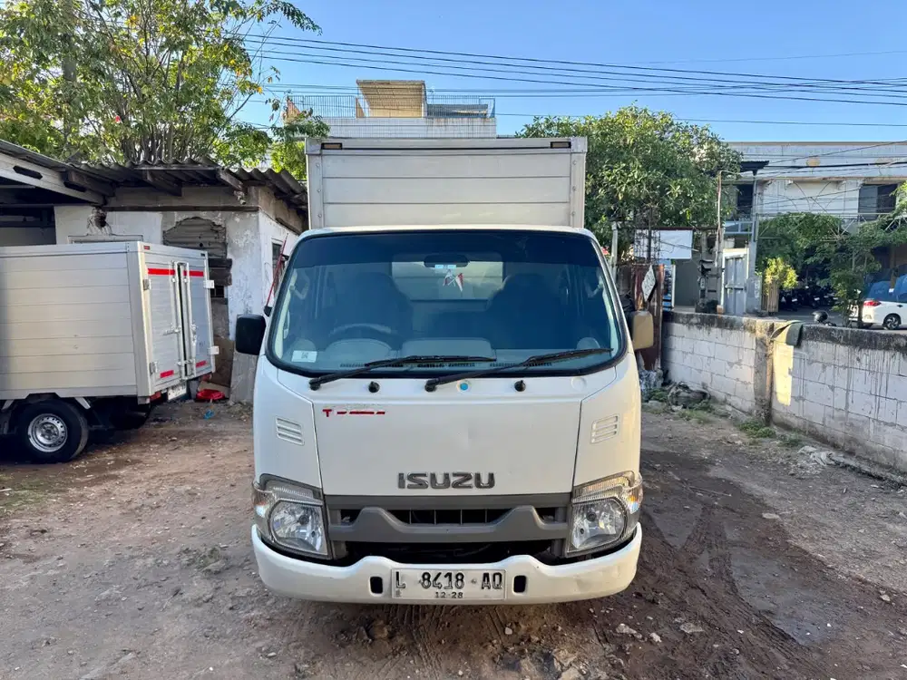 Isuzu Traga Pick Up Box 2018 Putih Euro2 BBM Solar