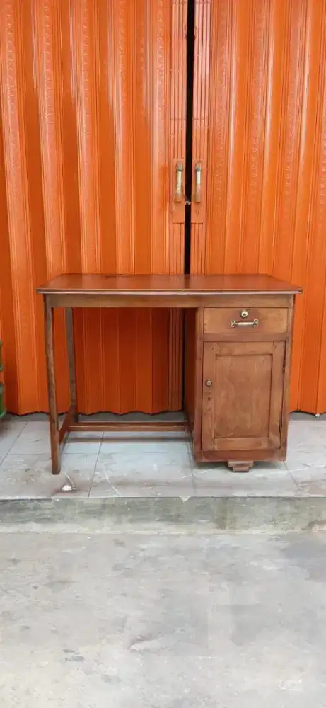 Meja kantor meja tulis art deco antik