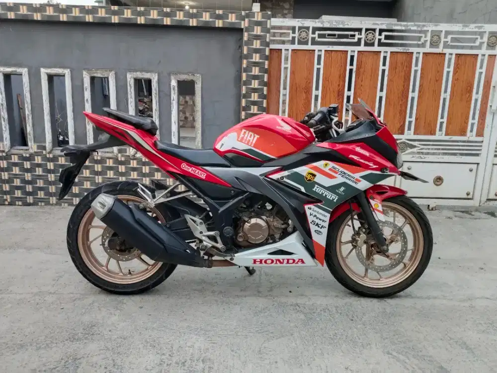 Honda CBR 150 tahun 2018 siap pakai di Tangerang, cadas