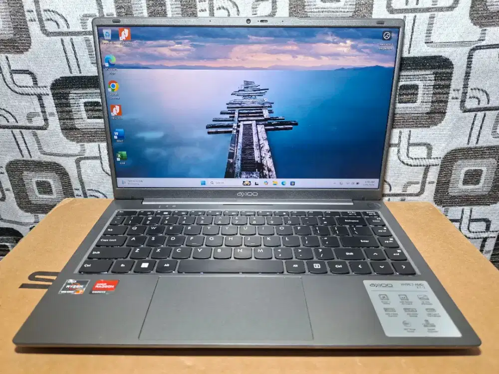 Laptop Axioo Hype 7 Amd Ryzen 7 ram 8gb ssd 512gb keyboard nyala jos