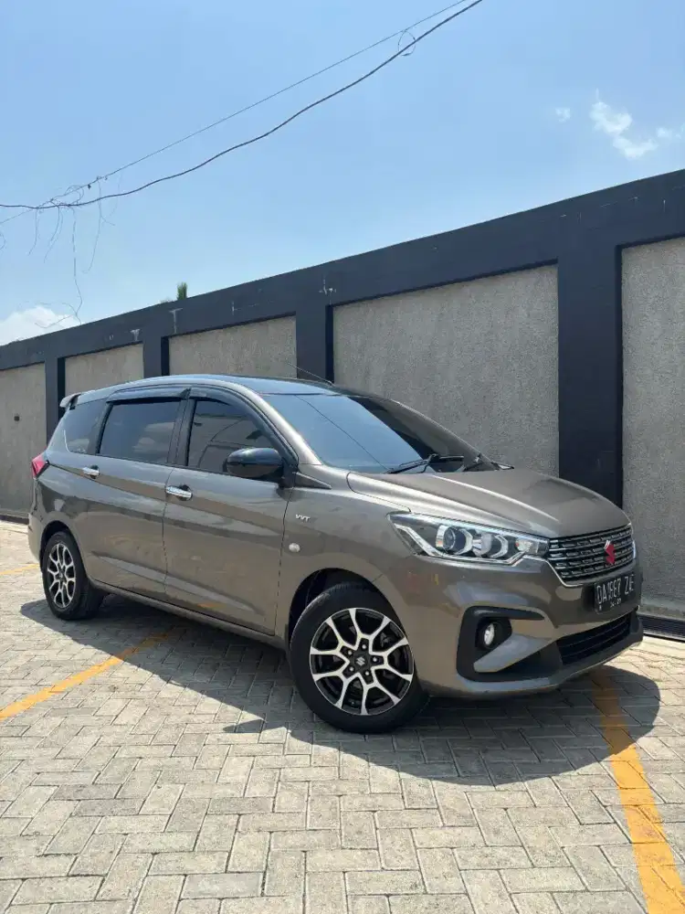 Ertiga manual istimewa
