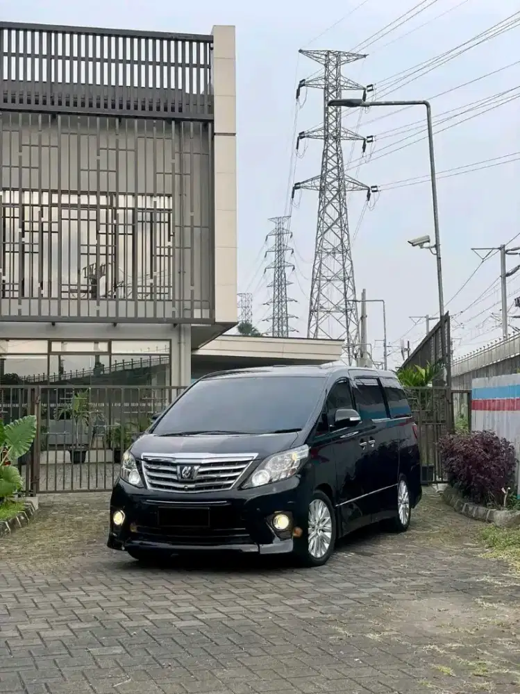 Toyota Alphard SC Premium sound th 2012 antik istw jual cepat