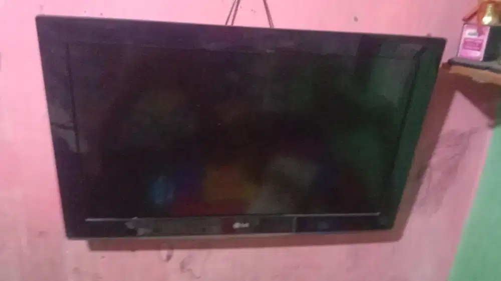 DIJUAL CEPAT TV LCD MERK LG 32IN