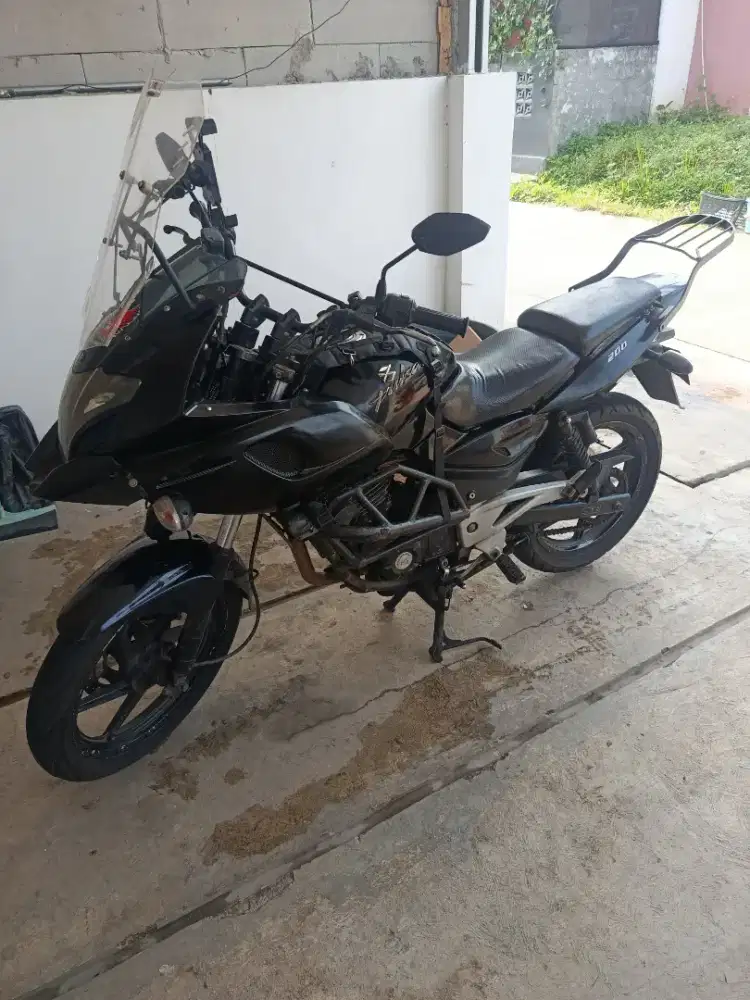 Pulsar 220 bajaj
