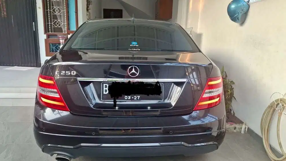 Mercedes-Benz C250 2012 Bensin