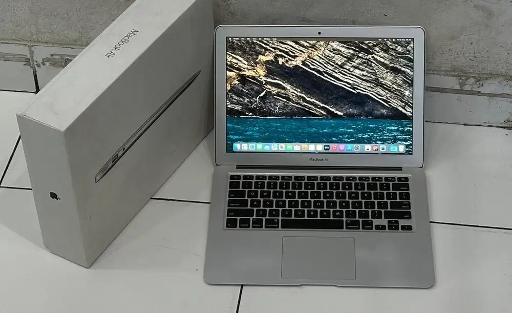 Jual cepat macbook air 2015