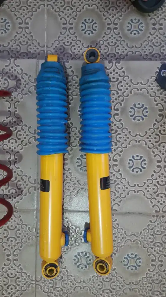 Shockbreaker Pajero Sport (depan belakang)