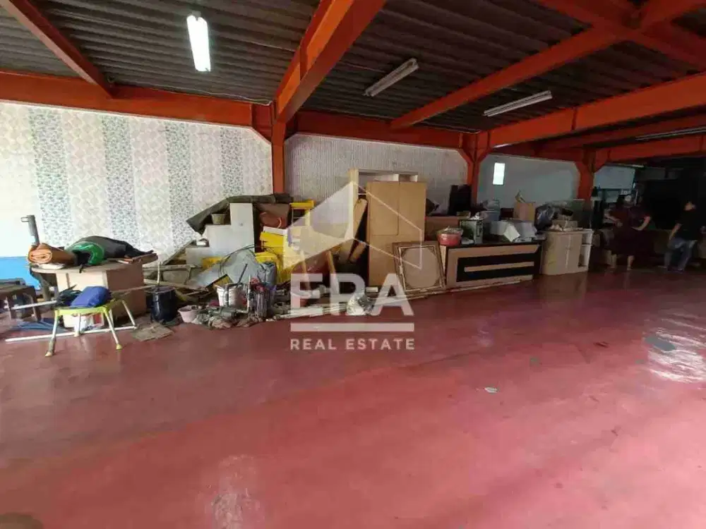 Di Jual Cepat Bangunan Ex Showroom Di Depan Jalan Raya Jendral Sudirman Bekasi