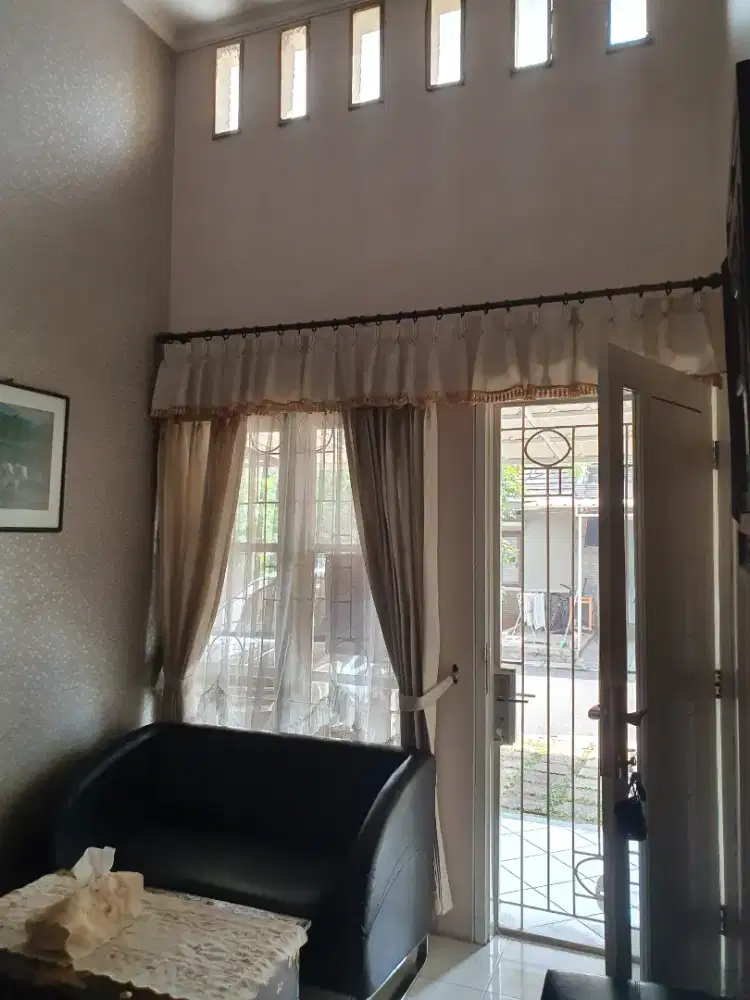 Rumah Full furnish -disewakan