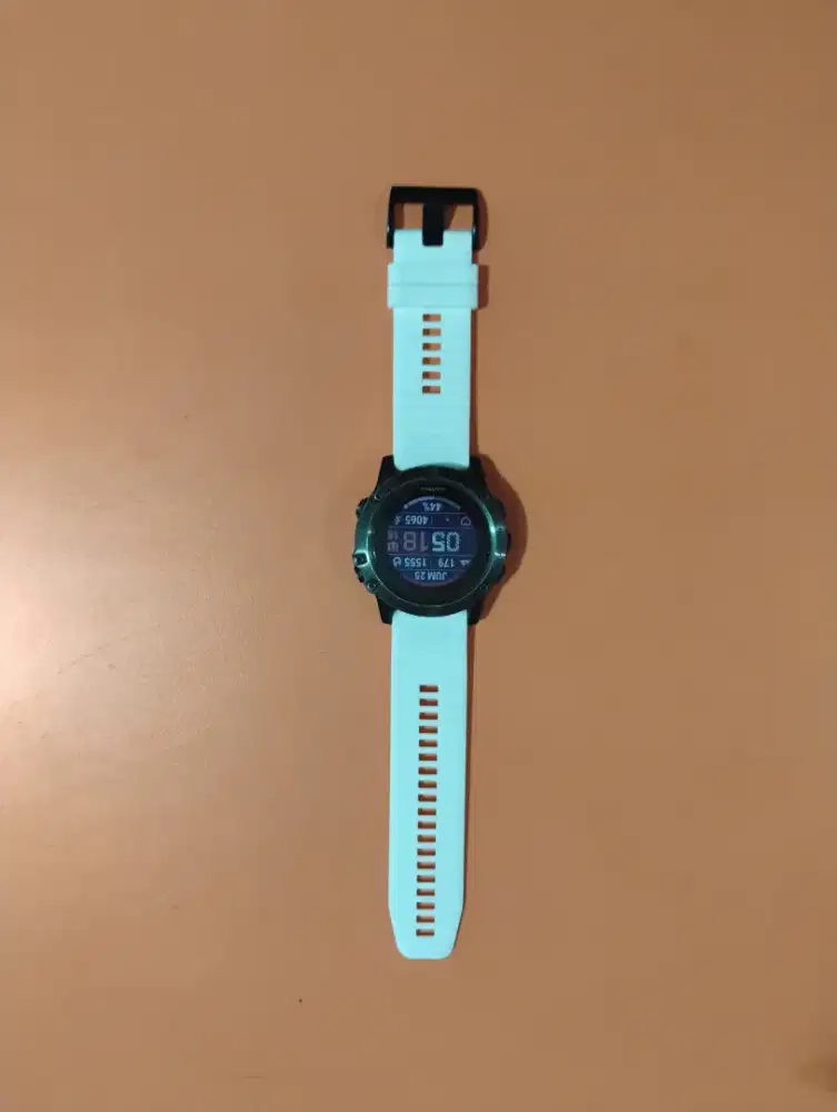 Jam tangan Garmin Fenix 5x Sapphire Smartwatch