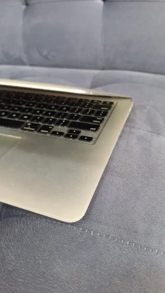 MACBOOK AIR 2017 13 i5 8/256 GB