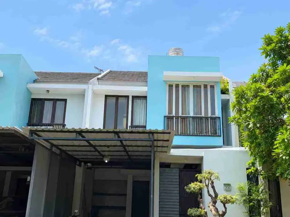 DIJUAL – Rumah 2 Lantai SHM Full Furnished LT 114/LB 150 m² Tengah Kota Gresik