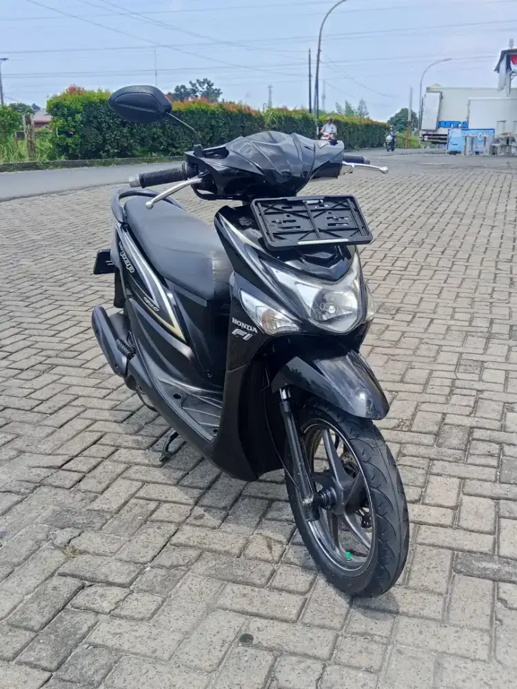{Istimewa} Honda Beat Pop Tahun 2015 Hitam