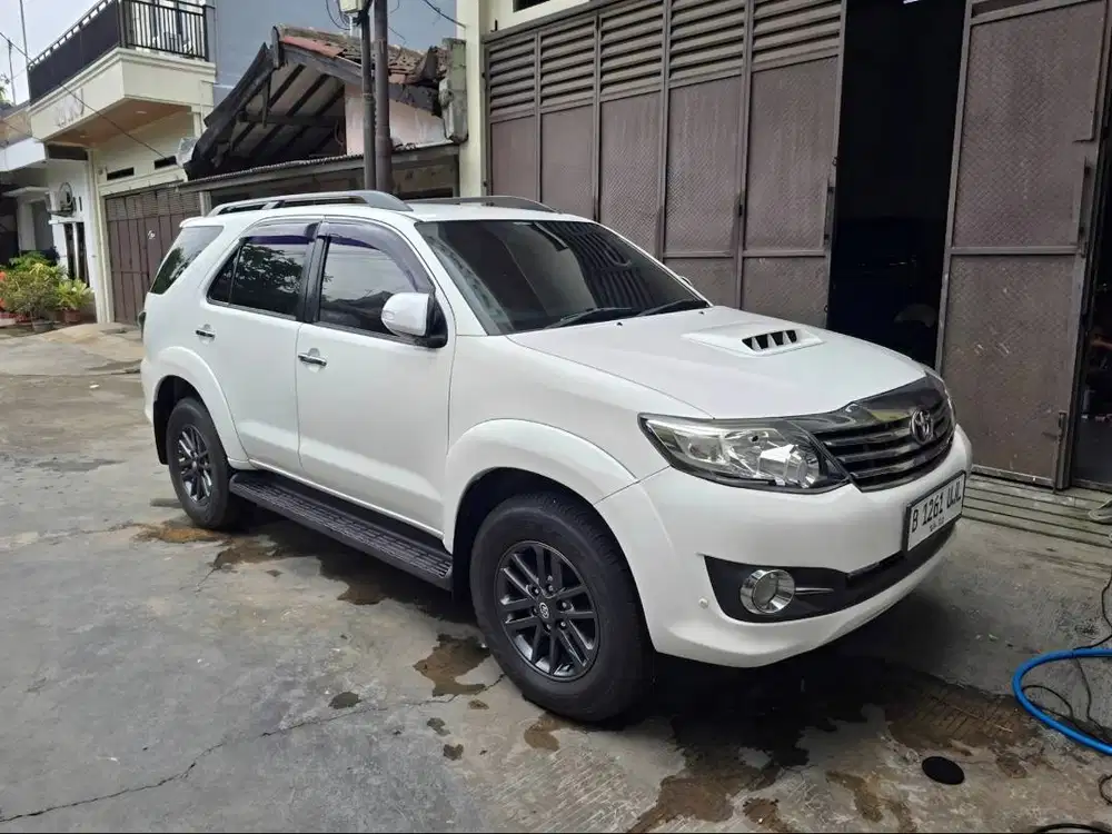 Toyota Fortuner G VNT Solar Diesel AT Matic Tahun 2015 Putih , 2013