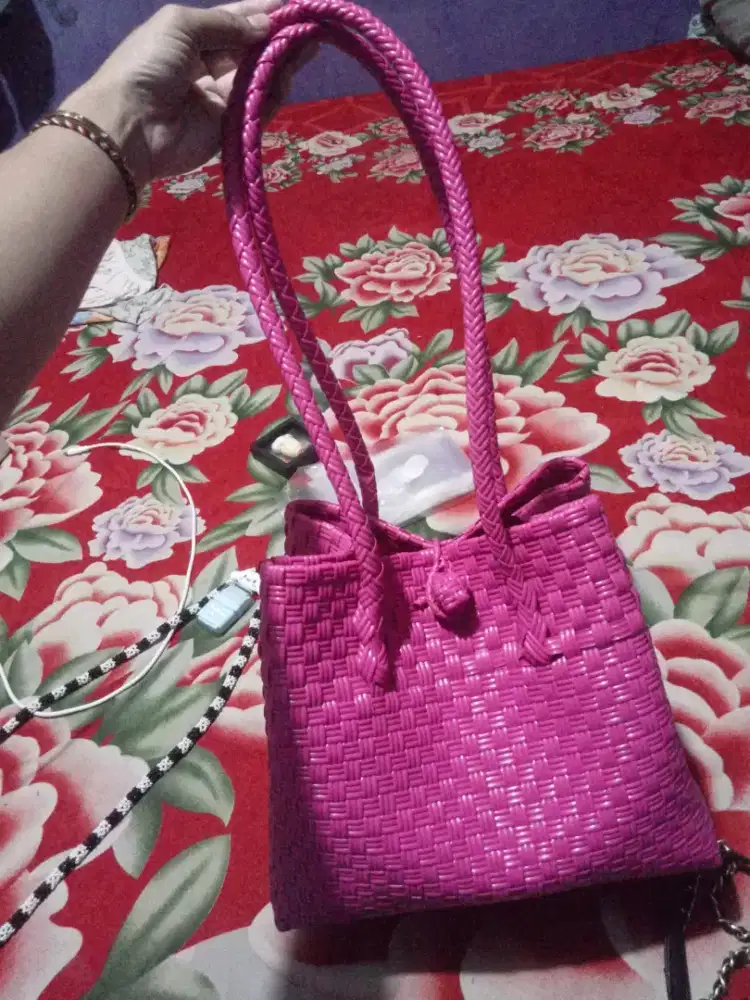Tas second masih bagus