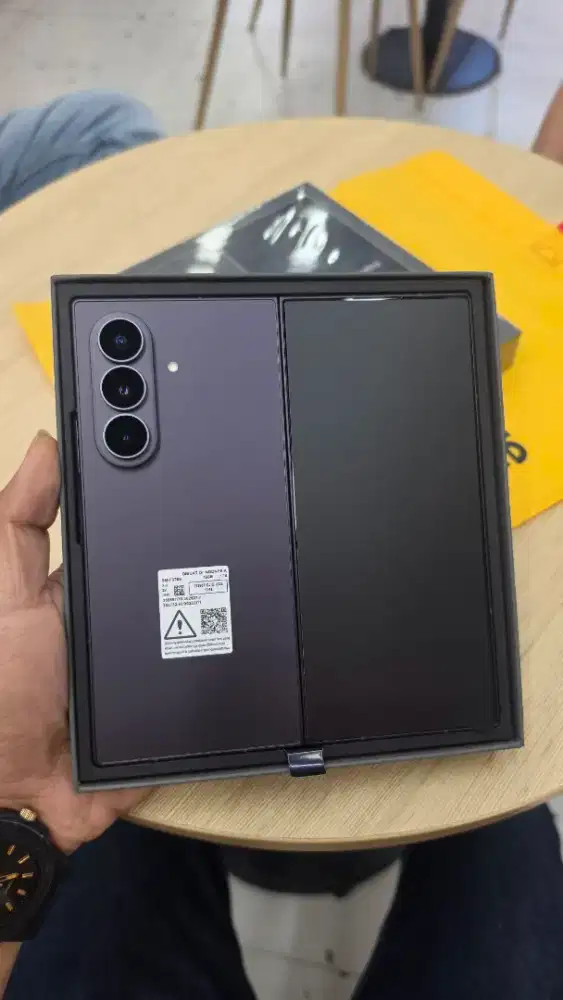 SAMSUNG GALAXY Z FOLD 8 ULTRA DISKON HINGGA 4.5JT
