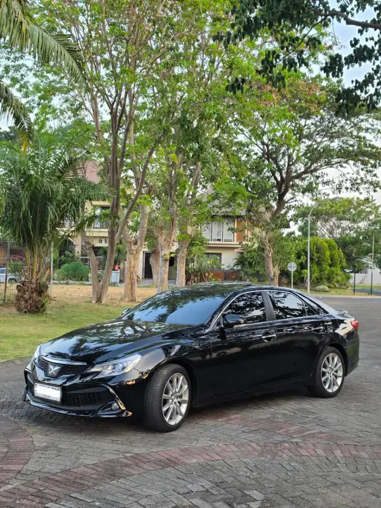 Toyota MARK X 2012