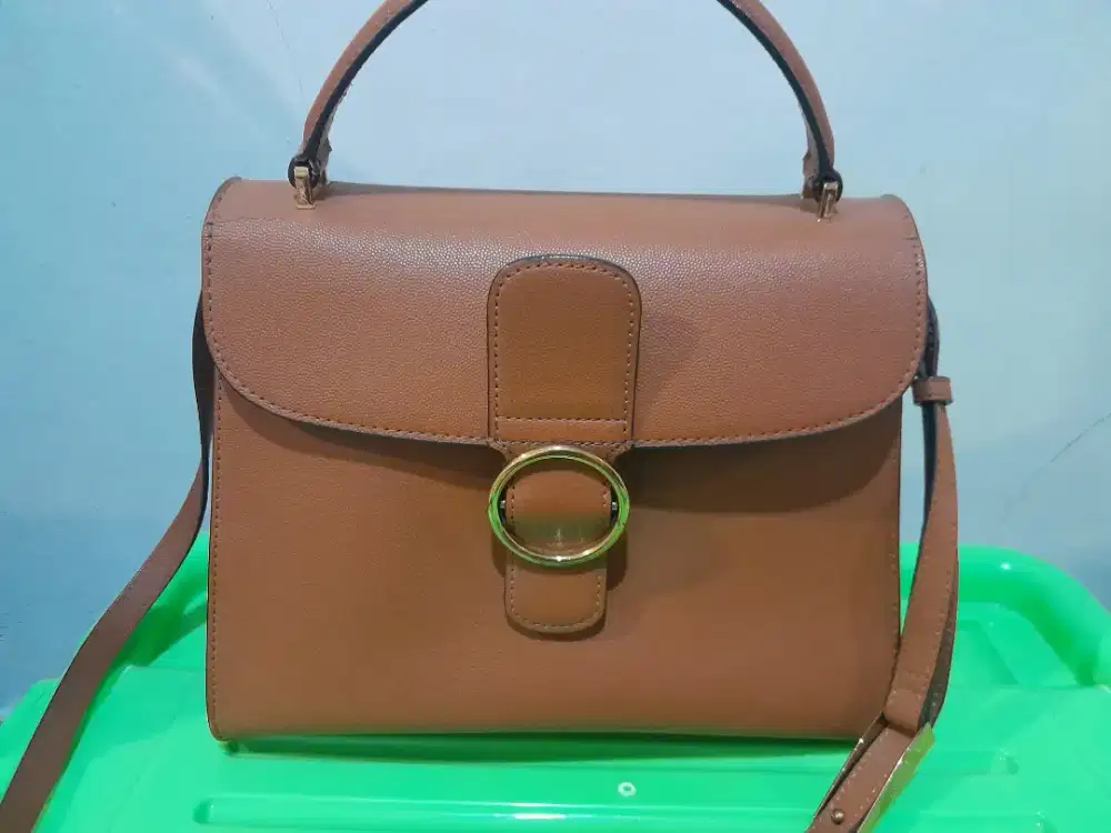 Tas Charles and Keith original outlet