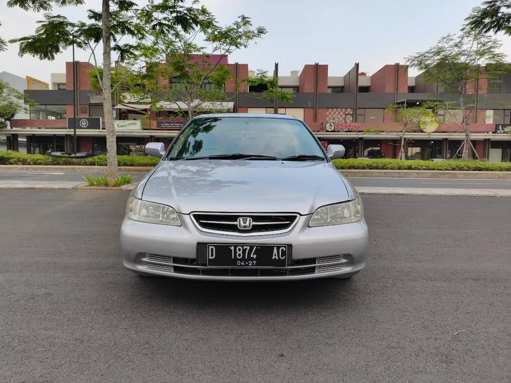 Honda Accord vti MT 2002 silver