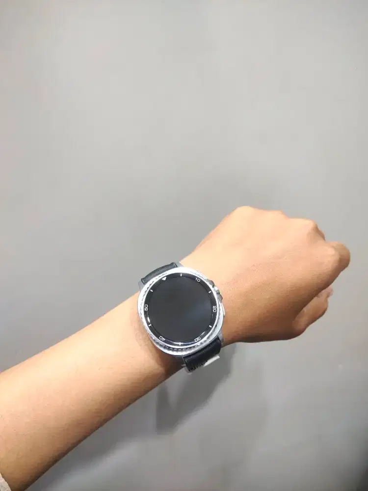 SAMSUNG GALAXY WATCH 8 CLASSIC 46MM SILVER UNIT ONLY