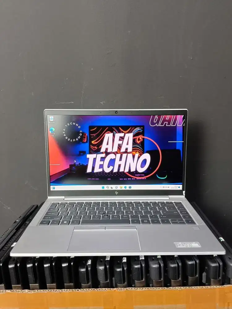 HP ELITBOK 845 G8 AMD RYZEN 5 5650 U 16 GB / 256