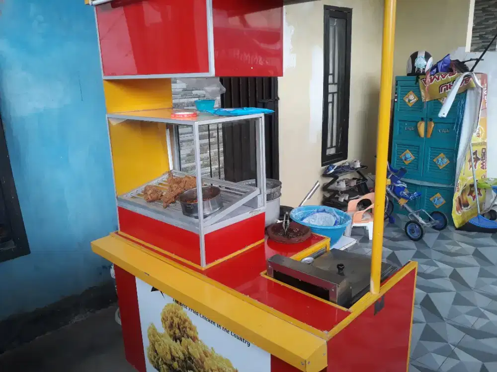 Gerobak Ayam. (Outlet Fried Chicken)