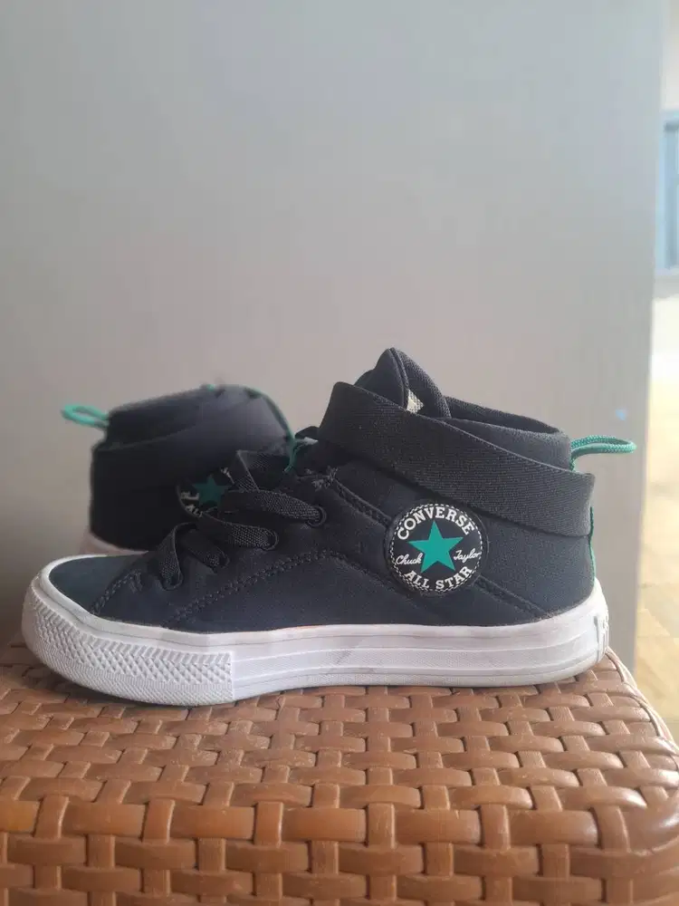 Sepatu Converse anak original