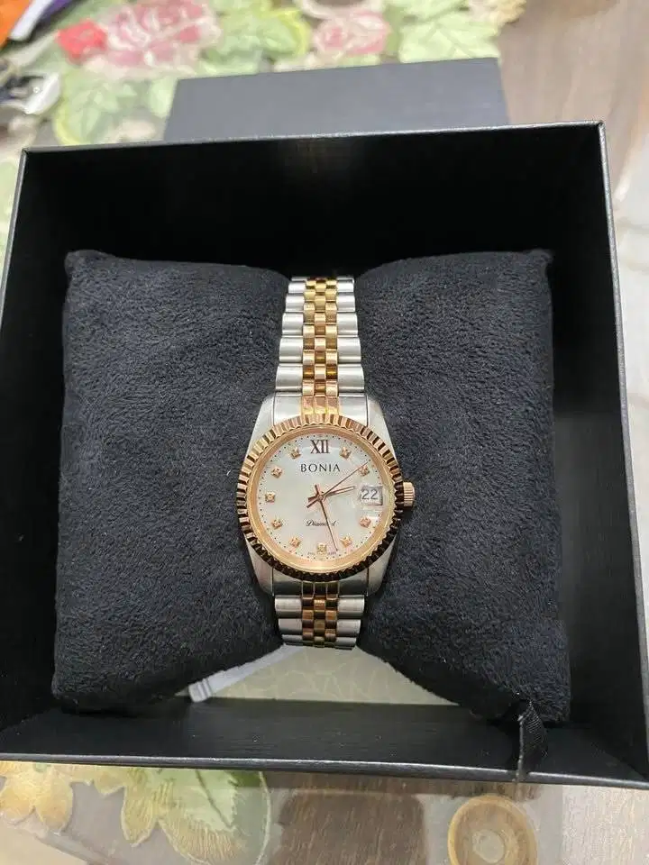 JAM TANGAN WANITA