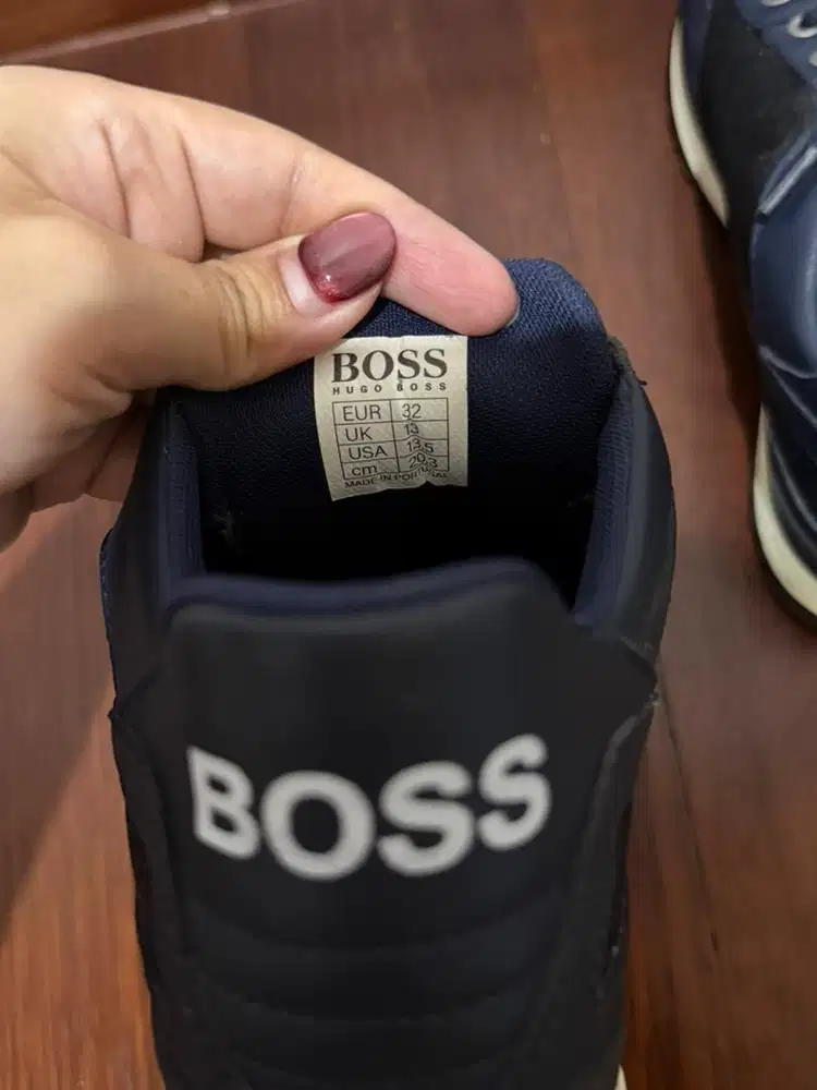 Sepatu Boss Anak