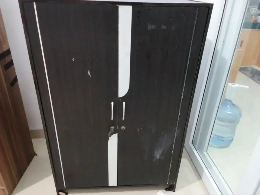 Lemari serbuk 2 pintu 100cm