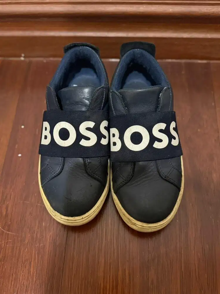 Sepatu Boss Anak