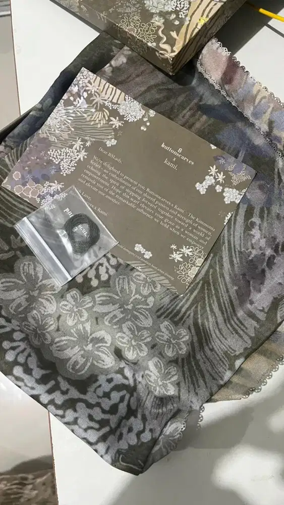 Jilbab buttonscarves