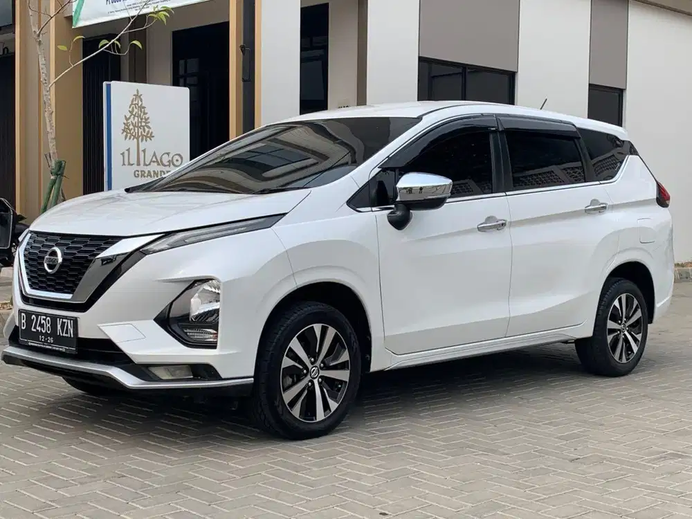 Nissan Livina VL AT 2021