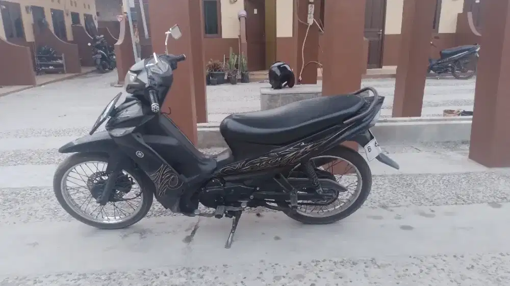 YAMAHA VEGA ZR (509) 2010, HITAM