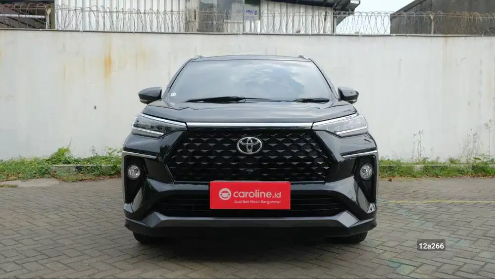 TOYOTA VELOZ Q 1.5 CVT AT 2024 HITAM