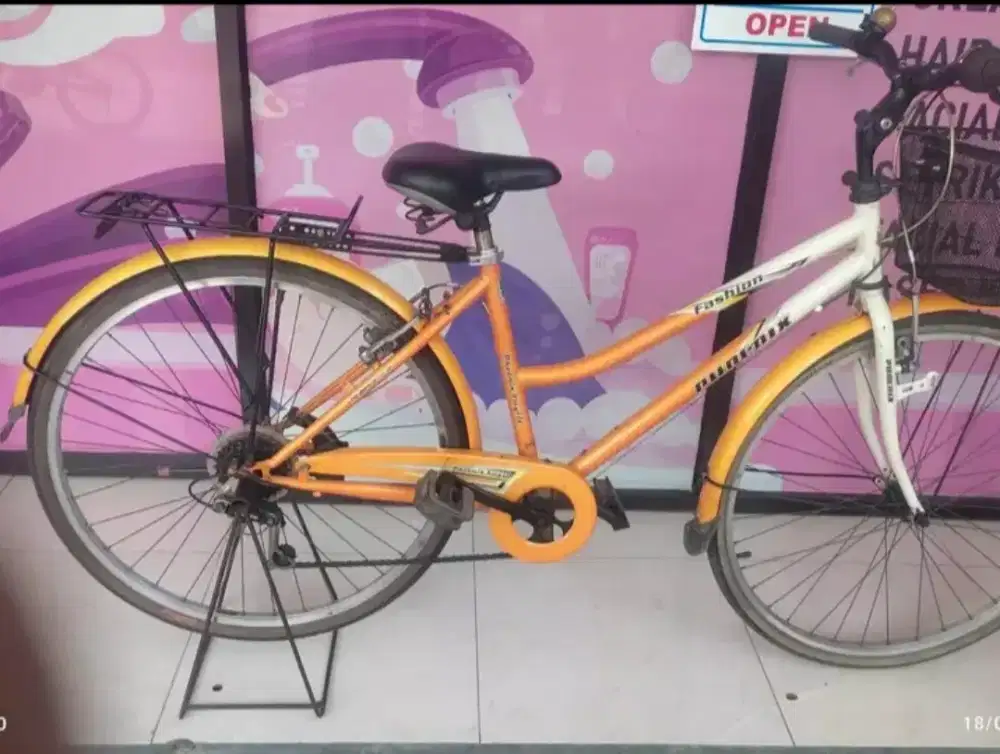 Sepeda keranjang 26