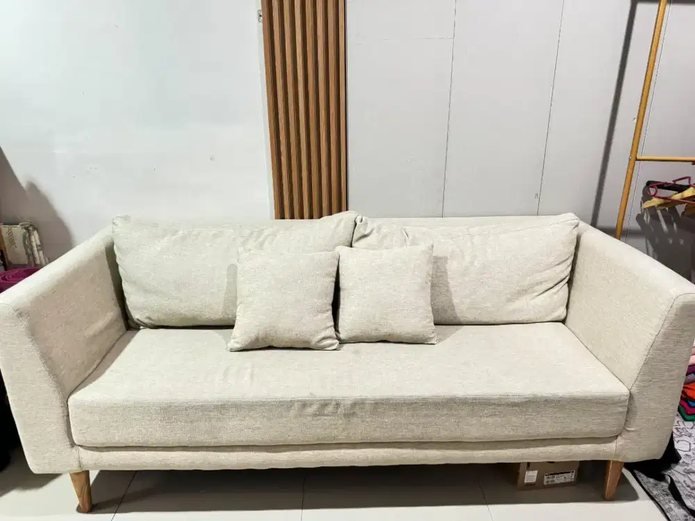 Sofa aesthetic nyaman