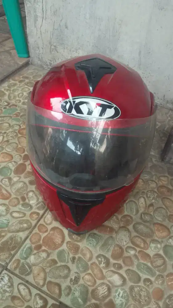 Jual cepat Helm KYT