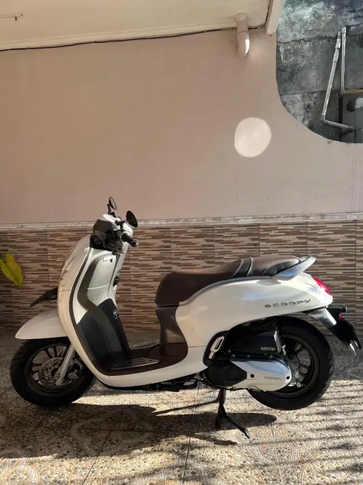 Honda Scoopy white prestige 2022