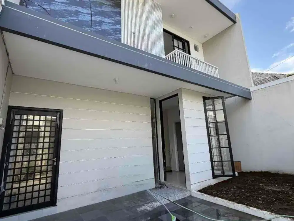 DIJUAL RUMAH BARU 2 LANTAI MANYAR REJO DEKAT UBAYA NGAGEL SURABAYA