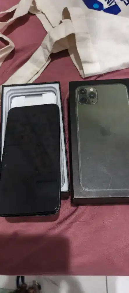 iPhone 11 pro max 64 gb