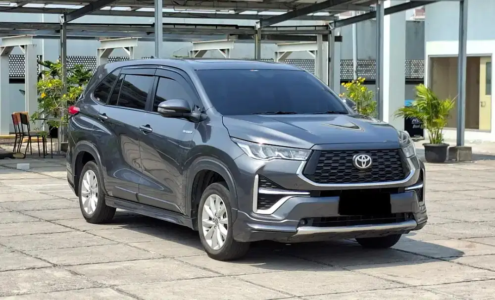 [ KM 28RIBU ] Toyota Kijang Innova Zenix V Hybrid 2023