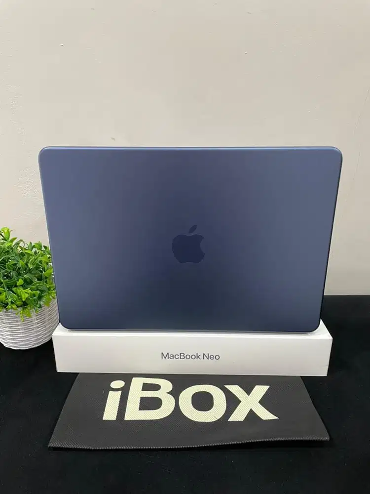 MacBook Neo 13inch 8/256 iBox Deep Blue mulus Fullset Ori Garansi On
