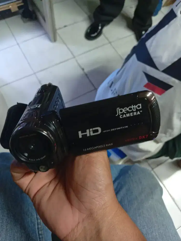 Handycam spectra