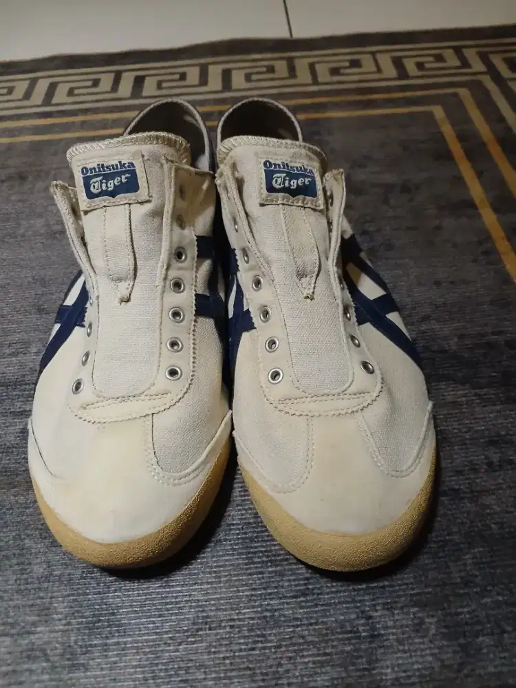 Sepatu Onitsuka size 46