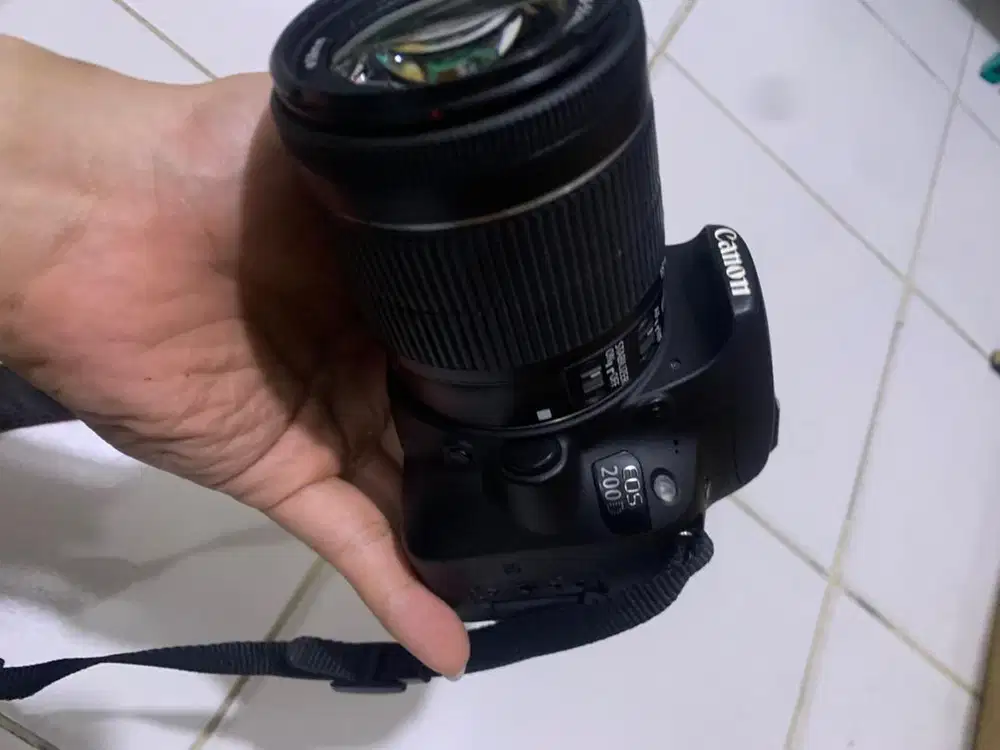 Canon 200d kit 18-55